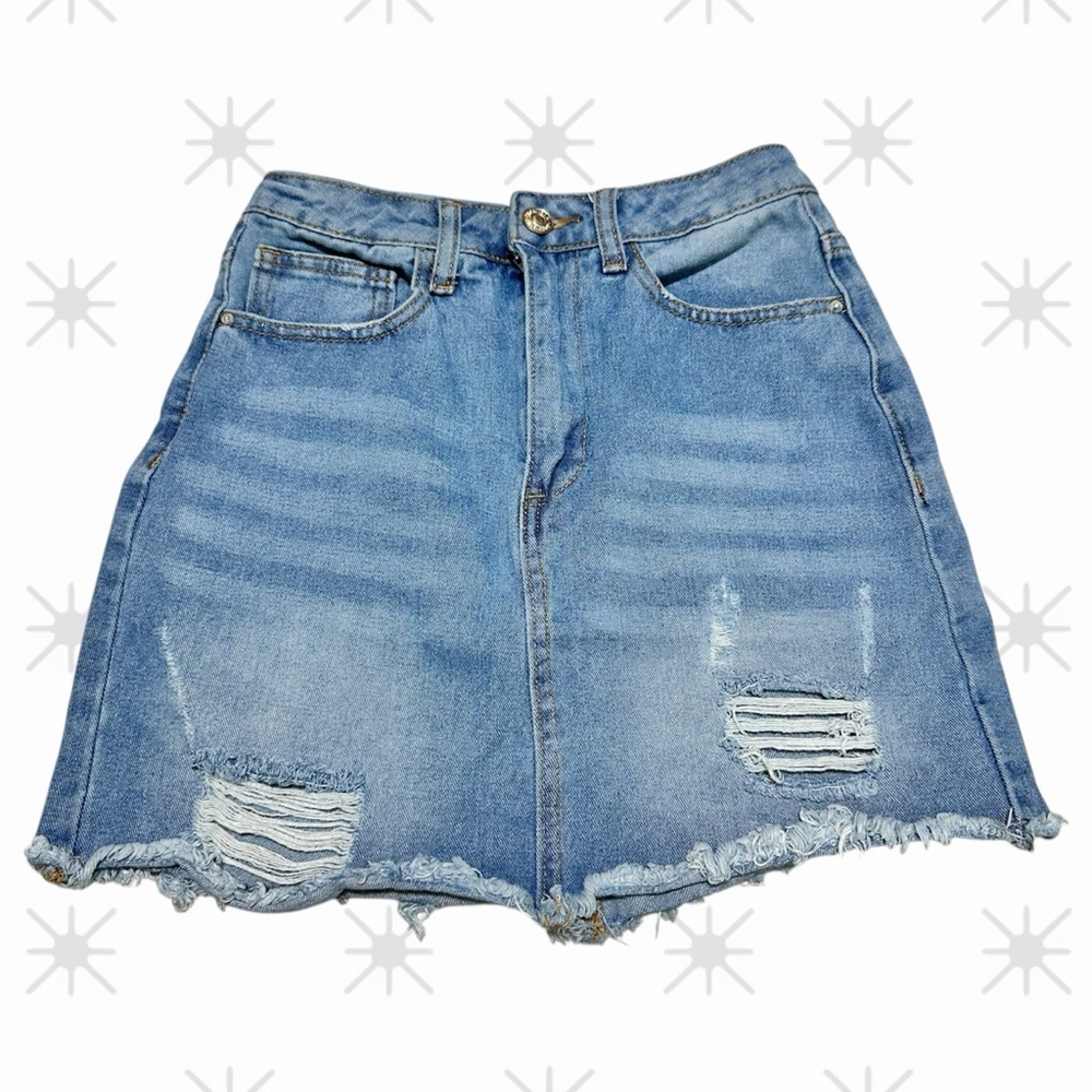 Forever 21 DS distressed Ripped Denim Mini Skirt Raw Hem Light Wash Y2K Festival